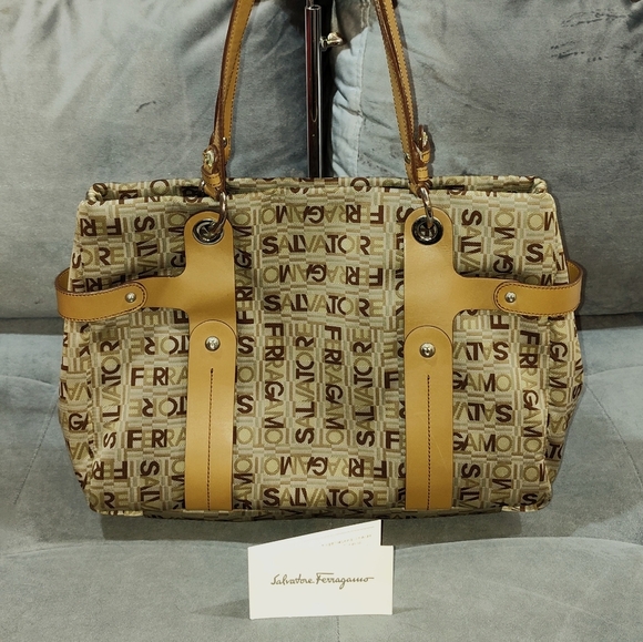 SALVATORE FERRAGAMO SIGARO MONOGRAM CANVAS WITH TAN LEATHER TOTE / SHOULDER BAG - Picture 5 of 16